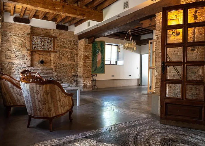 Casa Con Piscina, Barbacoa Y Jardin Para 20 Personas